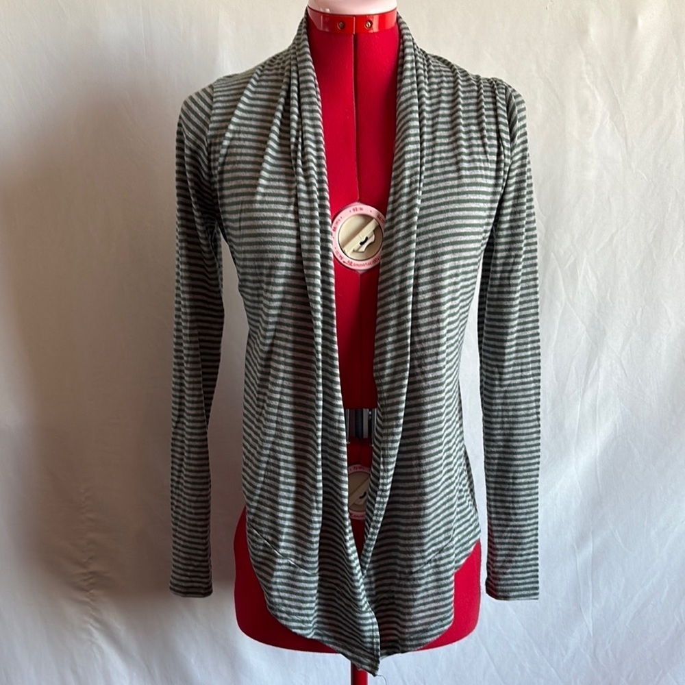 Streetwear Society Gray Cardigan Sweater Cascading Front SM406